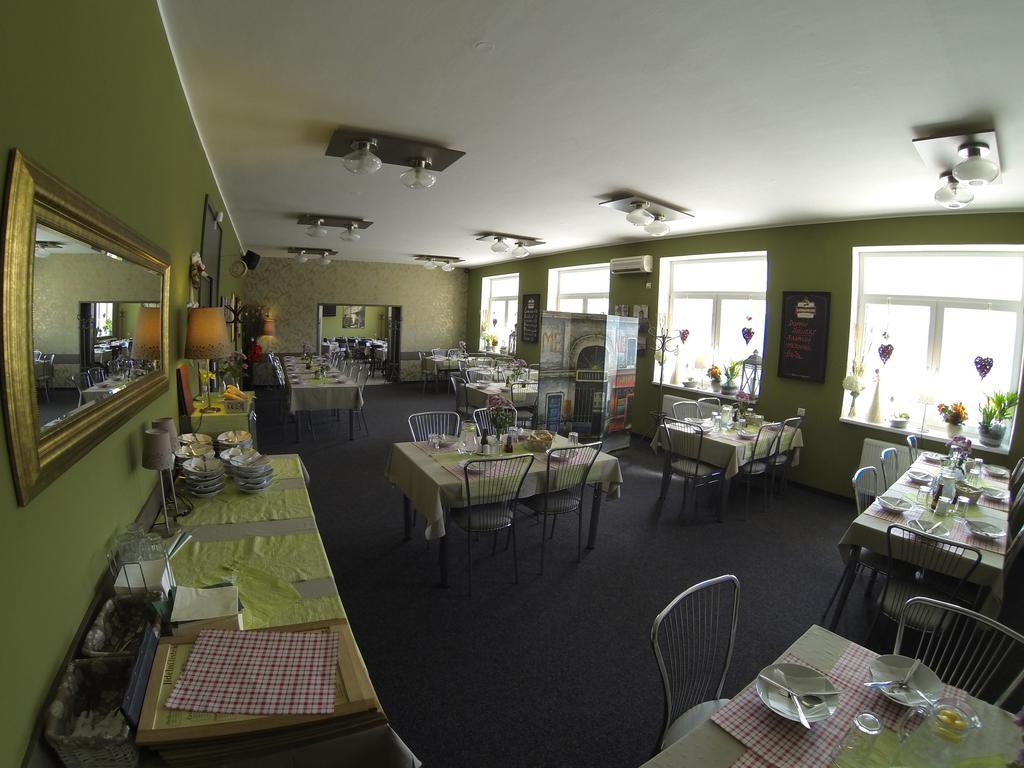 Hotel Gol Prostějov מראה חיצוני תמונה
