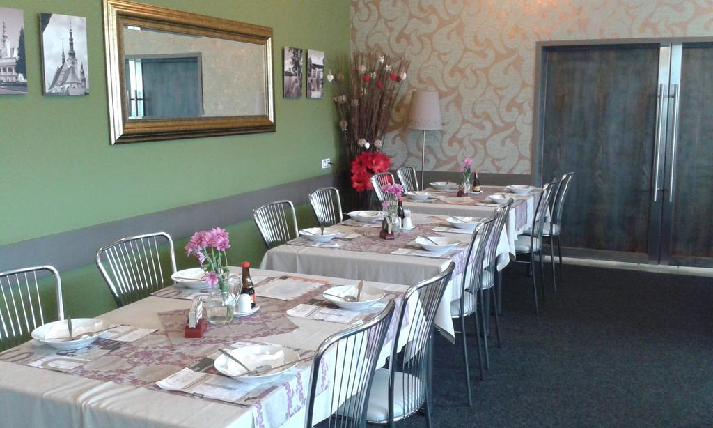 Hotel Gol Prostějov מראה חיצוני תמונה